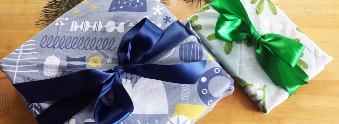 Reusable fabric gift wrap tutorial by Lellobird